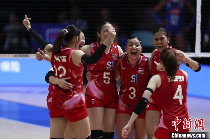 泰国女排力克法国队斩获世联赛首胜