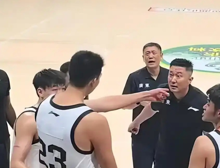 广州中锋徐昕领跑CBA进步榜，成最具潜力新星