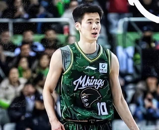 郭昊文砍28+9+8助力南京同曦力克浙江 球迷盼其自