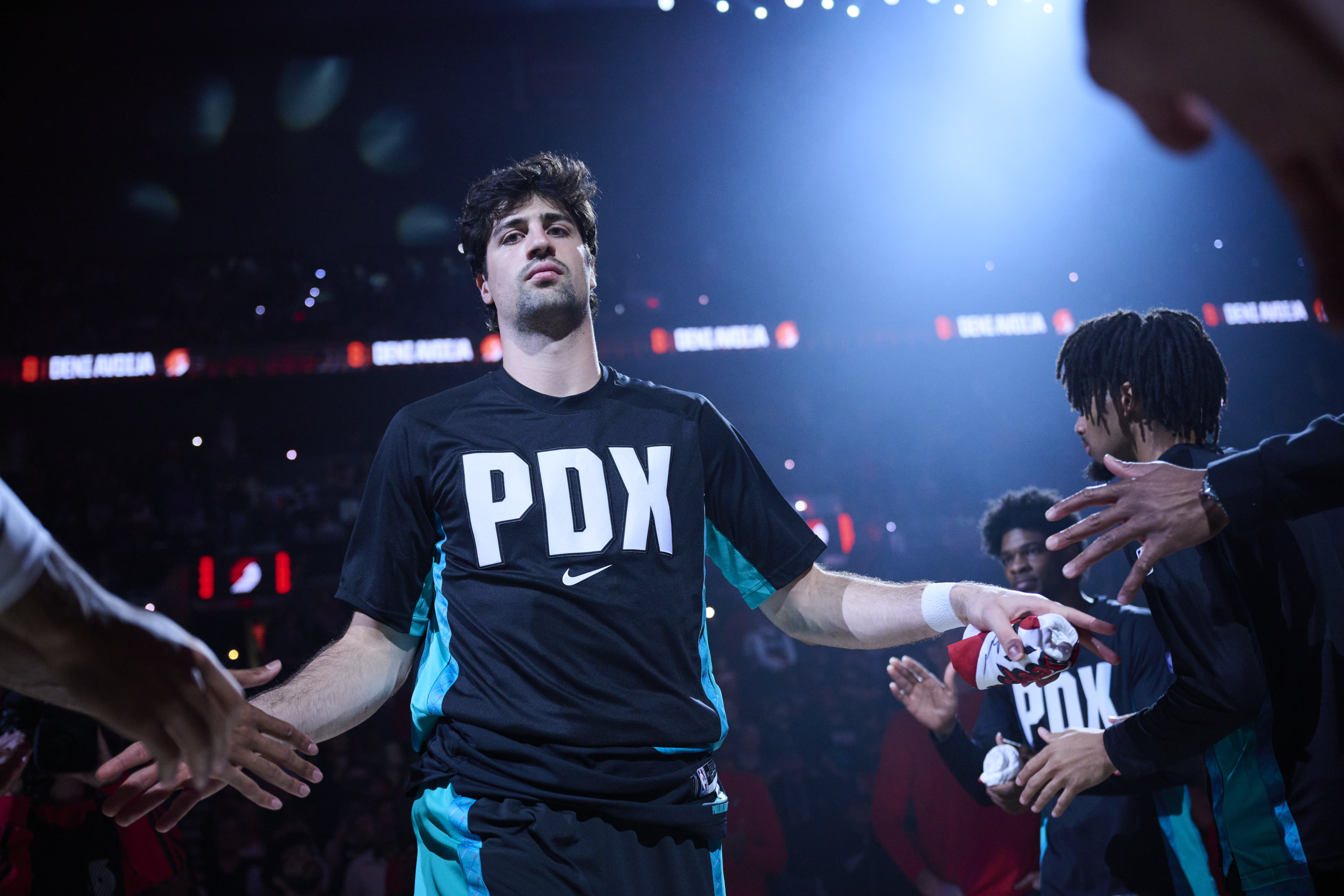 开拓者力克太阳锁定西部第七 阿夫迪亚41+12助助