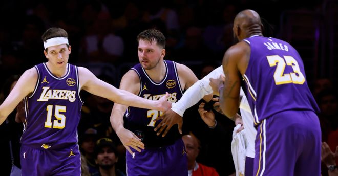 湖人双核报销季后赛悬，雷迪克遭质疑